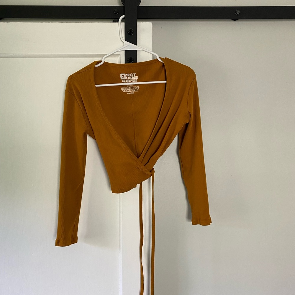 Big Bud Press wrap top